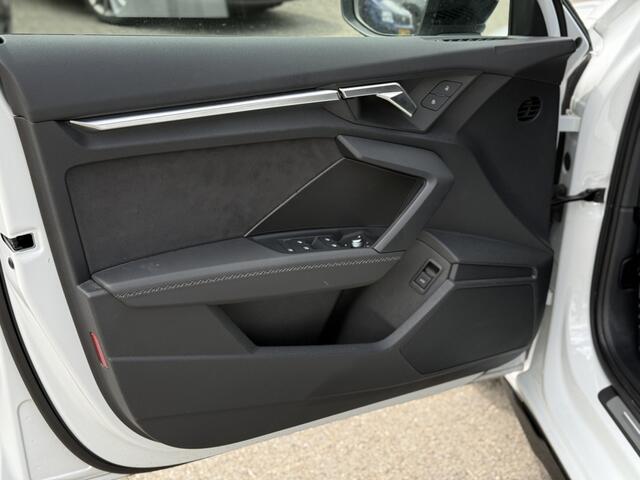 Audi A3 SPORTBACK A3 35 TFSI Sportback S Edition (3x S line) !! | Alcantara bekled