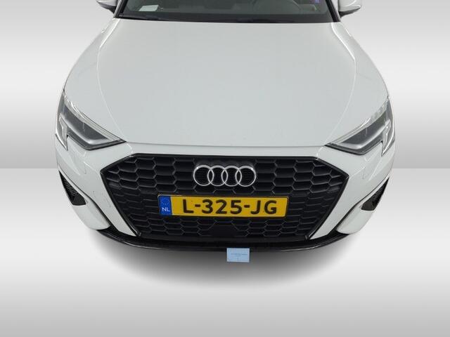 Audi A3 SPORTBACK 30 TFSI Business edition (111 PK) 1e-Eig. & Dealer-Onderh. BOVAG-Garantie. NL-Auto. Navigatie/Apple-Carplay/Android-Auto, Cruisecontrol, Parkeersensoren-V+A, Achteruitrijcamera, Stoelverwarming, DAB, Lm-Velgen-17Inch, Virtual Cockpit, Sportstoelen, Privac