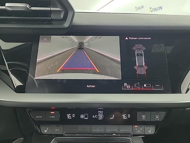 Audi A3 SPORTBACK 30 TFSI Business edition (111 PK) 1e-Eig. & Dealer-Onderh. BOVAG-Garantie. NL-Auto. Navigatie/Apple-Carplay/Android-Auto, Cruisecontrol, Parkeersensoren-V+A, Achteruitrijcamera, Stoelverwarming, DAB, Lm-Velgen-17Inch, Virtual Cockpit, Sportstoelen, Privac