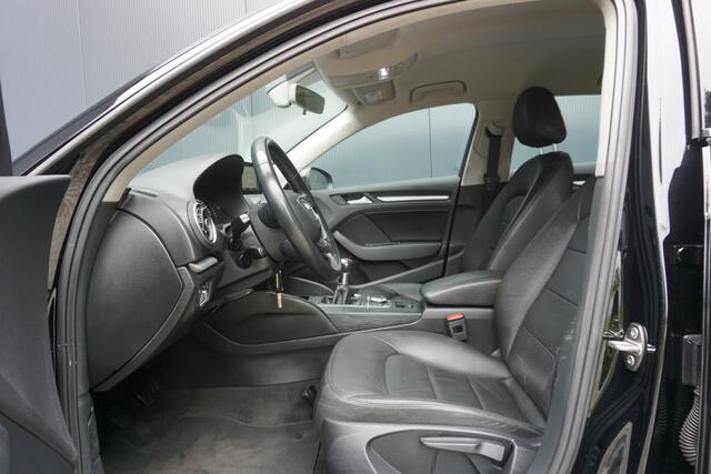 Audi A3 SPORTBACK 1.2 TFSI Attraction Pro Line | Origineel NL | Leder | Cruise Control | Airco | Navigatie |