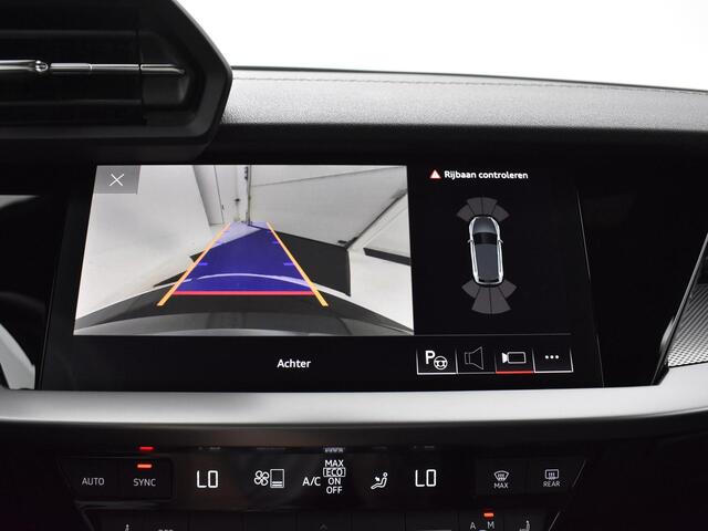 Audi A3 SPORTBACK 35 TFSI S edition · Apple/Android Car Play · Camera · P-Sensoren · Park Assist · Navi · Zwart Optiek Plus · 17'' Inch · Garantie t/m 30-05-2028 of 100.000km