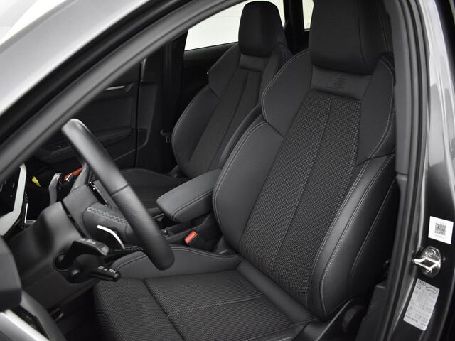 Audi A3 SPORTBACK 35 TFSI S edition · Apple/Android Car Play · Camera · P-Sensoren · Park Assist · Navi · Zwart Optiek Plus · 17'' Inch · Garantie t/m 30-05-2028 of 100.000km