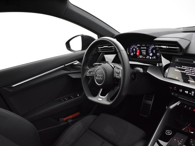 Audi A3 SPORTBACK 35 TFSI S edition · Apple/Android Car Play · Camera · P-Sensoren · Park Assist · Navi · Zwart Optiek Plus · 17'' Inch · Garantie t/m 30-05-2028 of 100.000km