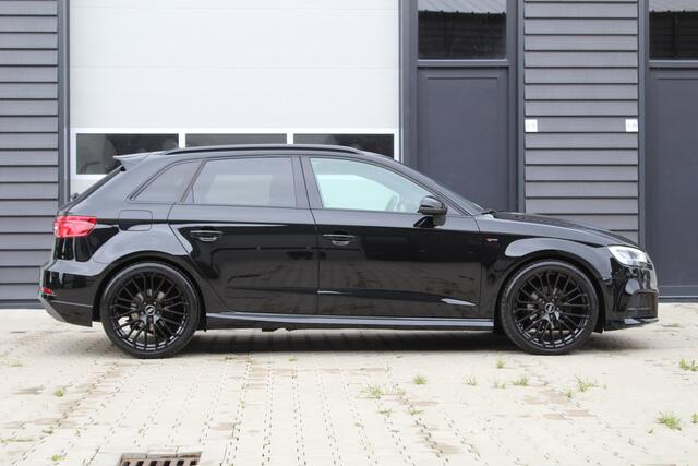 Audi A3 SPORTBACK 35 TFSI CoD Sport S Line Black Edition | 19'' | Afgevlakt stuur
