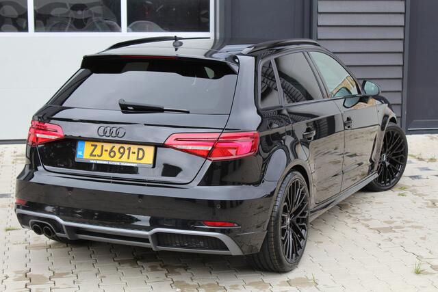 Audi A3 SPORTBACK 35 TFSI CoD Sport S Line Black Edition | 19'' | Afgevlakt stuur