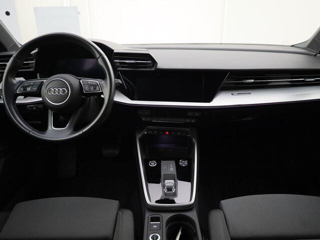 Audi A3 SPORTBACK 40 TFSIe 150kW/204PK Advanced · Navigatie · Camera · Elektrische achterklep · Adaptive cruise control · Elektrische stoelen ·
