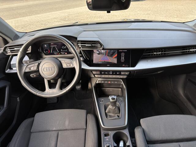 Audi A3 SPORTBACK 30 TFSI Business edition / Navi / Camera / AndroidAuto/Applecarplay / Digital Cockpit /