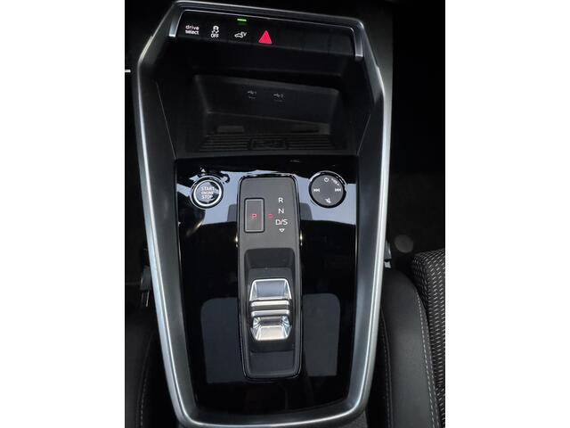 Audi A3 SPORTBACK 45 TFSI e S edition Competition