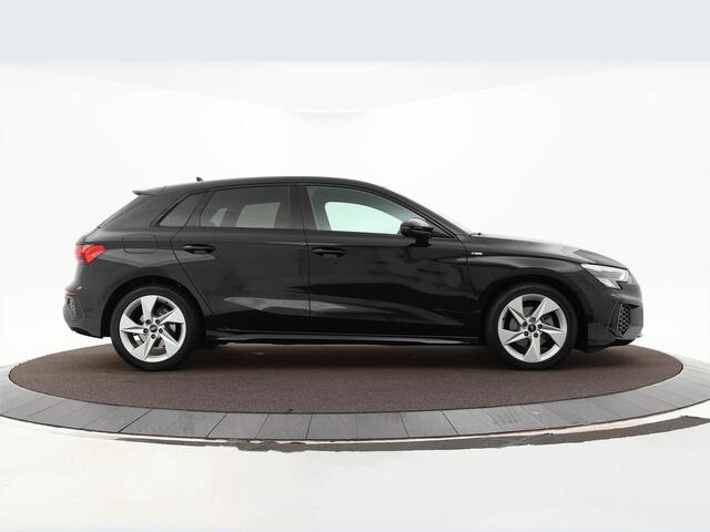 Audi A3 SPORTBACK 30 TFSI S edition · Apple/Android Car Play · Navi · Camera · P-Sensoren · Park Assist · 17'' Inch · Garantie t/m 18-10-2027 of 100.000km
