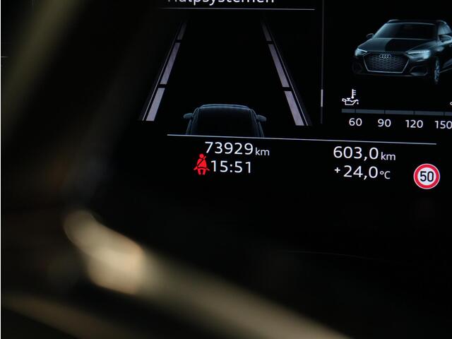 Audi A3 SPORTBACK 35 TFSI 150 pk S-tronic S Edition / S-Line | Panoramadak | Matrix LED | Stoelverwarming | Navigatie