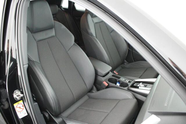 Audi A3 SPORTBACK 40 TFSI e 204pk 2x S-Line Trekhaak Stoelverwarming ACC Carplay Virtual Cockpit