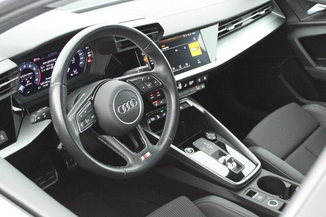 Audi A3 SPORTBACK 40 TFSI e 204pk 2x S-Line Trekhaak Stoelverwarming ACC Carplay Virtual Cockpit