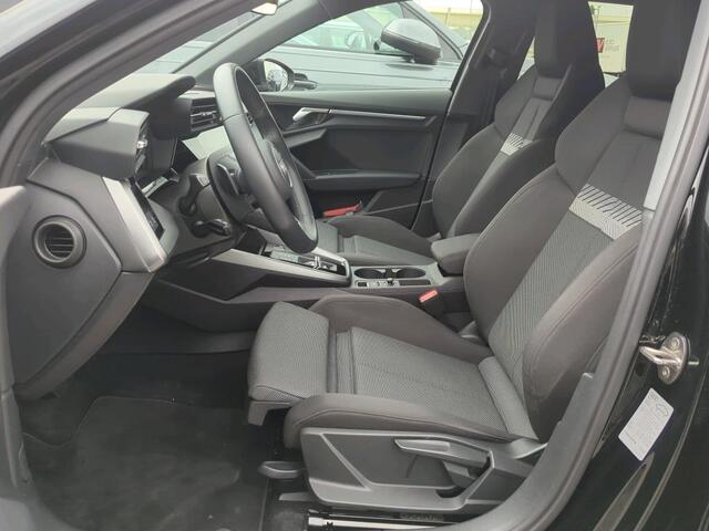 Audi A3 SPORTBACK 30 TFSI Business Edition / AUTOMAAT/ PARK. SENSOREN/ VIRTUAL COCKPIT/ GETINT GLAS/ NAVI/ CLIMA/ 17" LMV
