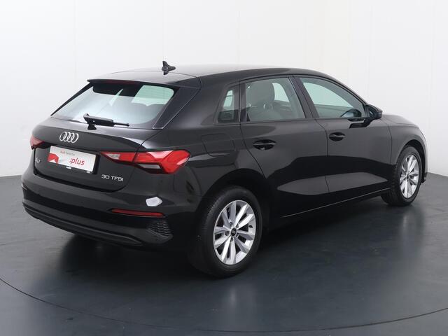 Audi A3 SPORTBACK 30 TFSI Pro Line 110 PK | Parkeersensoren voor en achter | Cruise Control | DAB