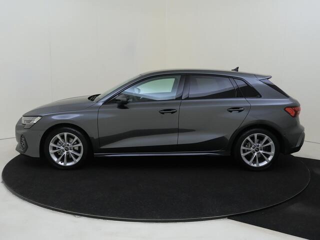 Audi A3 SPORTBACK 35 TFSI S edition | Parkeerassistent | Optiek zwart Plus | Cruise control | CarPlay | Navigatie Plus | Virtual cockpit Plus | Dynamische knipperlichten |