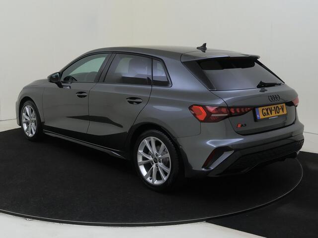 Audi A3 SPORTBACK 35 TFSI S edition | Parkeerassistent | Optiek zwart Plus | Cruise control | CarPlay | Navigatie Plus | Virtual cockpit Plus | Dynamische knipperlichten |