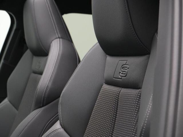 Audi A3 SPORTBACK 45 TFSI e 245 pk S-tronic S edition Competition / S-Line | Panoramadak | Achteruitrijcamera | Stoelverwarming | Adaptive Cruise Control | Park Assist | 19 inch