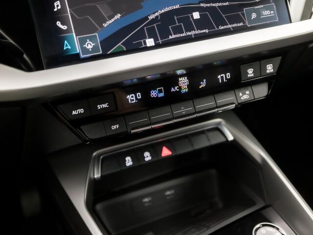Audi A3 SPORTBACK 30 TFSI Sport Automaat (APPLE CARPLAY, GROOT NAVI, CLIMATE, GETINT GLAS, PARKEERSENSOREN, SPORTSTOELEN, LED KOPLAMPEN, LANE ASSIST, CRUISE, NIEUWSTAAT)