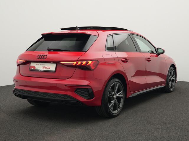 Audi A3 SPORTBACK 40 TFSI e 204 pk S-tronic Edition | Panoramadak | Matrix LED | Bang & Olufsen sound | Stoelverwarming | Head-up display | Park Assist | Side Assist | 18 inch