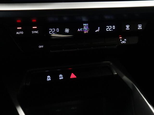 Audi A3 SPORTBACK 30 TFSI Sport [CRUISE CONTROL, APPLE CARPLAY, PARKEERSENSOREN, SPORTSTOELEN, NAVIGATIE, NIEUWSTAAT]