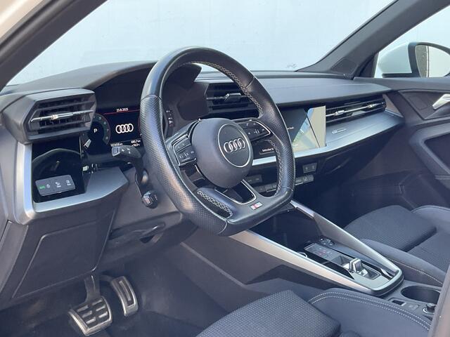 Audi A3 SPORTBACK 30 TFSI (2xS-Line) S edition Carplay Trekhaak Uitstraling