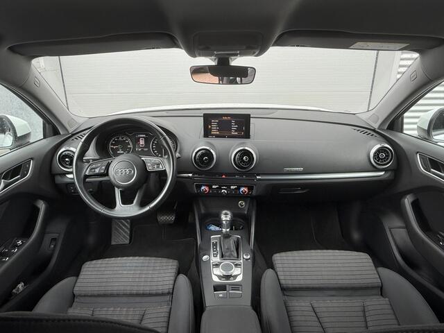Audi A3 SPORTBACK 1.4 e-tron Sport | Trekhaak wegklapbaar | Stoelverwarming | Climate