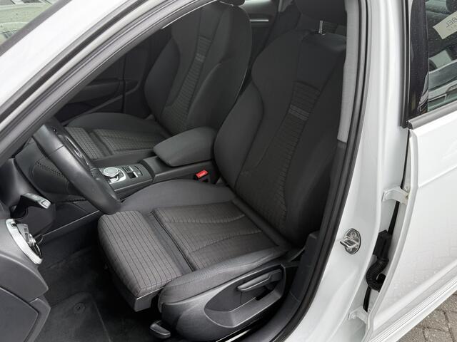 Audi A3 SPORTBACK 1.4 e-tron Sport | Trekhaak wegklapbaar | Stoelverwarming | Climate