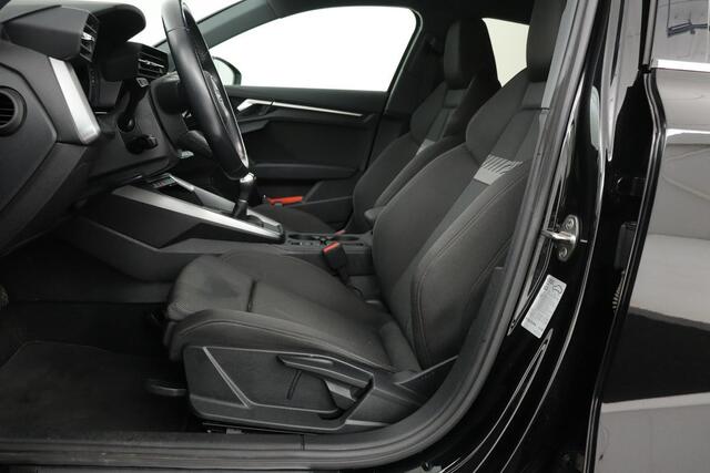 Audi A3 SPORTBACK 30 TFSI Business edition | Adaptive Cruise | Stoelverwarming | Trekhaak | Carplay | Full LED | PDC | Navigatie