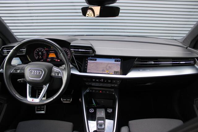 Audi A3 SPORTBACK 40 TFSI e S-Line Panoramadak Adaptive-Cruis Virtual-Cockpit