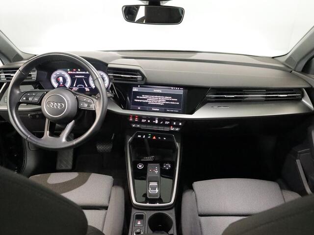 Audi A3 SPORTBACK 40 TFSI e Advanced edition 204 pk S-tronic | Navigatie | Panoramadak | Parkeersensoren (Park assist) | Achteruitrijcamera | Stoelverwarming | S-Line exterieur |
