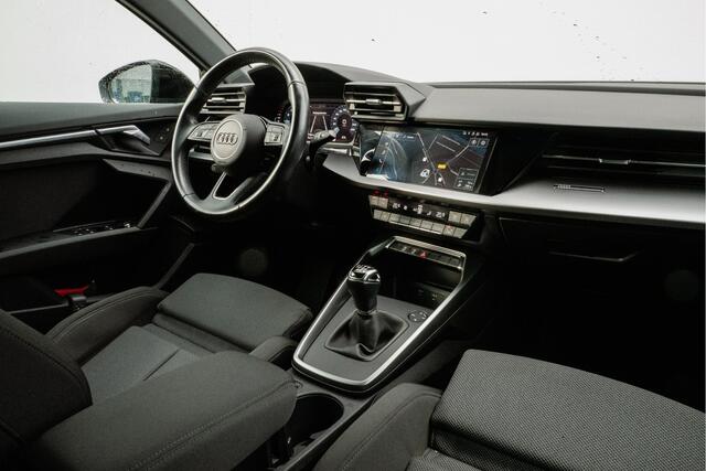 Audi A3 SPORTBACK 30 TFSI Business edition Trekhaak/ Sportstoelen/ Full map navigatie/ Carplay/ DAB+