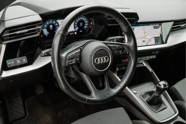 Audi A3 SPORTBACK 30 TFSI Business edition Trekhaak/ Sportstoelen/ Full map navigatie/ Carplay/ DAB+