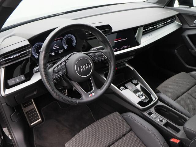 Audi A3 SPORTBACK 45 TFSie 245 Pk S-Line Competition | Full LED | Panoramadak | 18 Inch | B&O Audio | Zwart Optiek | Adaptive Cruise | Carplay | 43.880 Km!!