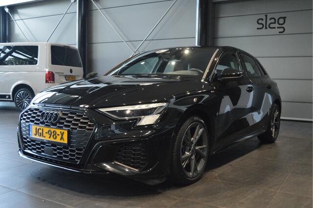 Audi A3 SPORTBACK 30 TDI 3X S-LINE Black Style navi camera led 18 inch !!