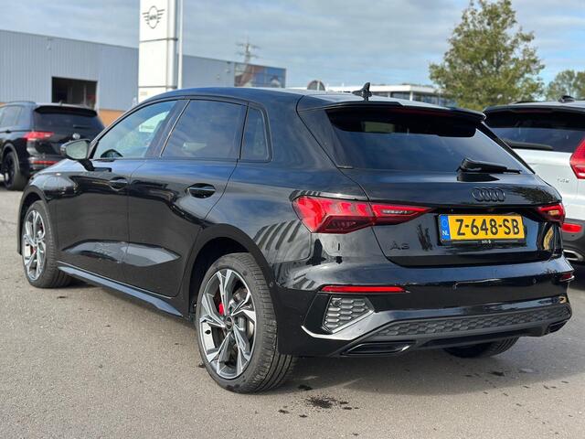 Audi A3 SPORTBACK 45 TFSI e S edition Competition | Zwart optiek | 18" | LED | Audi Sound | Ambiënt Lighting