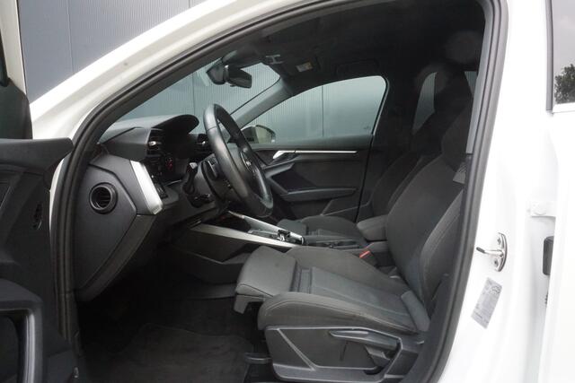 Audi A3 SPORTBACK 30 TFSI Business edition | Origineel NL | Virtual Cockpit | Cruise Control | Climate Control |