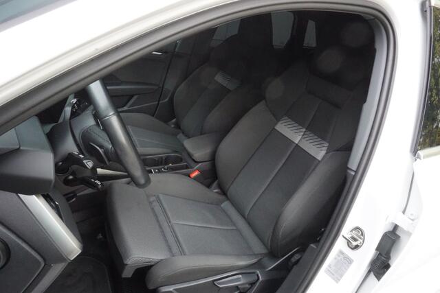 Audi A3 SPORTBACK 30 TFSI Business edition | Origineel NL | Virtual Cockpit | Cruise Control | Climate Control |