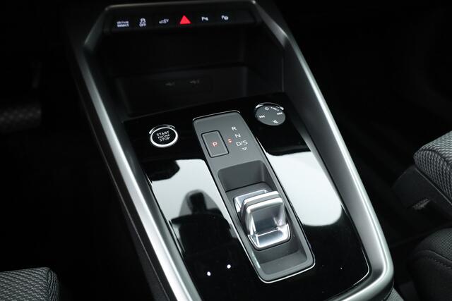 Audi A3 SPORTBACK 45 TFSI e S Line | Pano | Navi | Keyless | Elek. Achterklep | Stoelverw. | Apple CarPlay