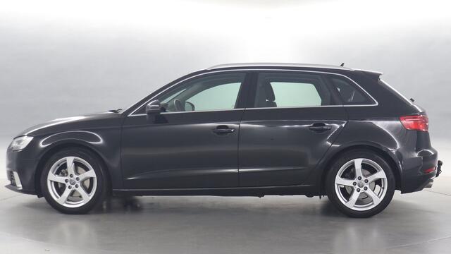Audi A3 SPORTBACK 30 TFSI 115pk Sport Lease Edition / Navigatie / Parkeersensoren / Trekhaak wegklapbaar