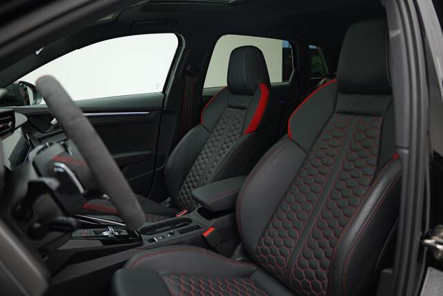 Audi A3 SPORTBACK 2.5 TFSI RS 3 quattro Keramisch|Pano|360 Camera|HUD|B&O|Memory|