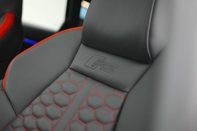 Audi A3 SPORTBACK 2.5 TFSI RS 3 quattro Keramisch|Pano|360 Camera|HUD|B&O|Memory|