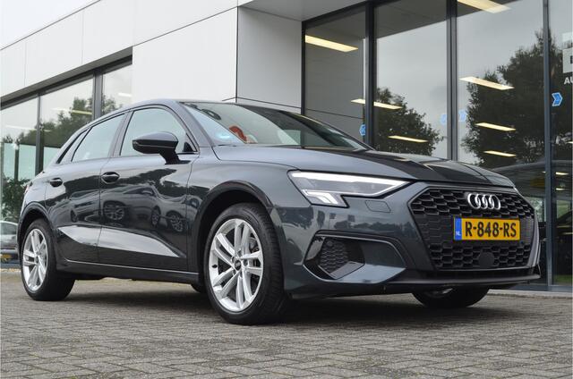 Audi A3 SPORTBACK 30 TFSI Advanced Carplay | Stoelverwarming | Sportstoelen | Donkere hemel | Adaptive Cruise | Virtual cockpit