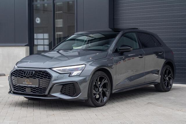 Audi A3 SPORTBACK 45 TFSI e S edition Comp. PANO B&O S line Camera Dode hoek