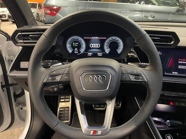 Audi A3 SPORTBACK 45 TFSi 272 Pk e S edition Competition | Sonos Audio | Camera | Carplay | LED | Adaptive Cruise | Stoel Verwarming | 18 Inch | 2.409 Km!!
