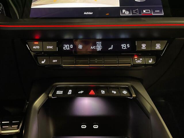 Audi A3 SPORTBACK 45 TFSi 272 Pk e S edition Competition | Sonos Audio | Camera | Carplay | LED | Adaptive Cruise | Stoel Verwarming | 18 Inch | 2.409 Km!!