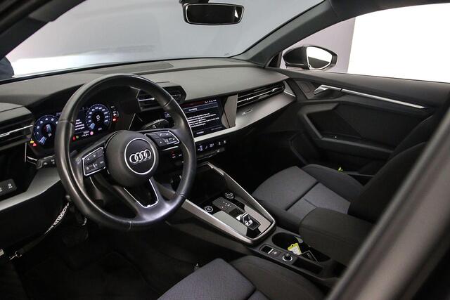 Audi A3 SPORTBACK 30 TFSI Advanced edition | Carplay | Full-Led | Cruise control | Parkeerhulp |