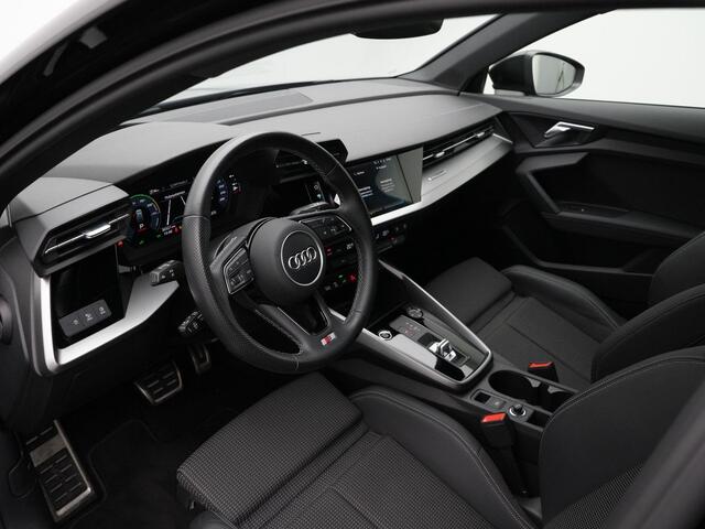 Audi A3 SPORTBACK 40 TFSI e 204 pk S-tronic Advanced edition / S-Line | Head-up display | Parkeersensoren achter | Standkachel