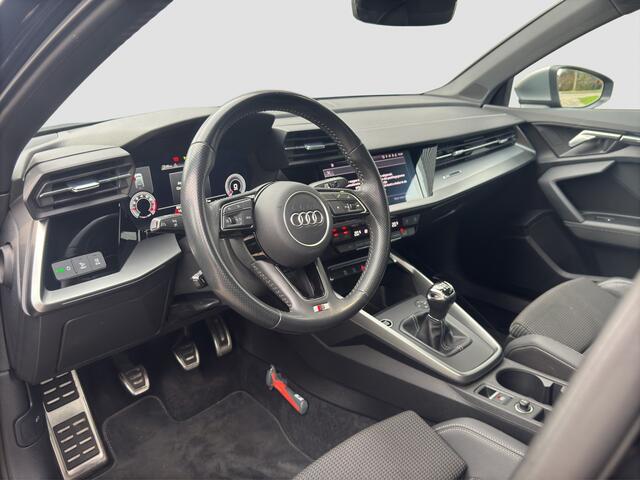Audi A3 SPORTBACK 35 TFSI edition one | Matrix LED | Sfeerverl. | Lane Assist | 3X S-Line | Virtual Display