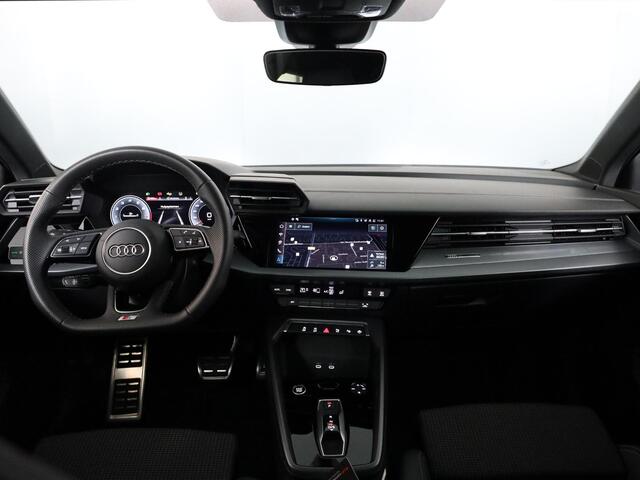 Audi A3 SPORTBACK 30 TFSI S edition 116 pk S-tronic | Verlengde garantie | Navigatie | Parkeersensoren (Park assist) | Achteruitrijcamera | Adaptieve cruise control | S-Line |
