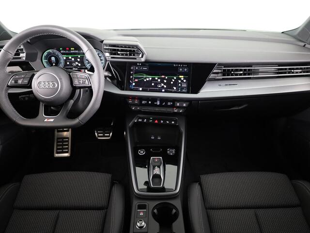 Audi A3 SPORTBACK 40 TFSI e S edition 204pk | Verlengde garantie | Parkeercamera | Adaptieve cruise controle | Optiek pakket zwart Plus | Extra getint glas